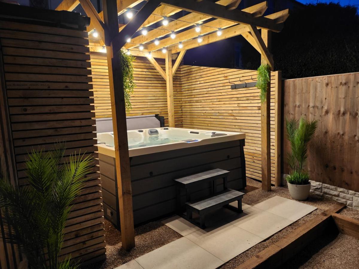 Xxhot Tubxx 4Bed Semi, Sleeps 8, 2 Bathrooms Blackpool Eksteriør billede