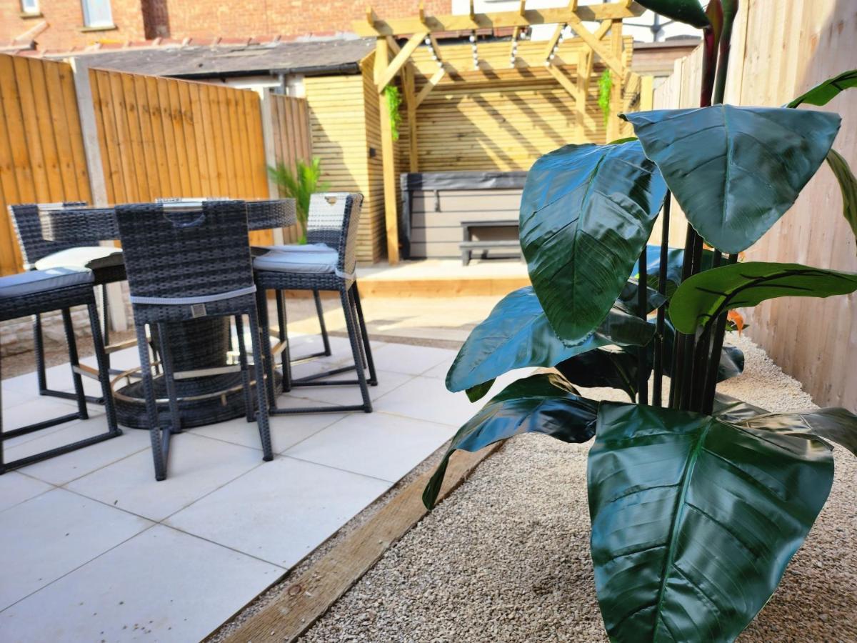 Xxhot Tubxx 4Bed Semi, Sleeps 8, 2 Bathrooms Blackpool Eksteriør billede
